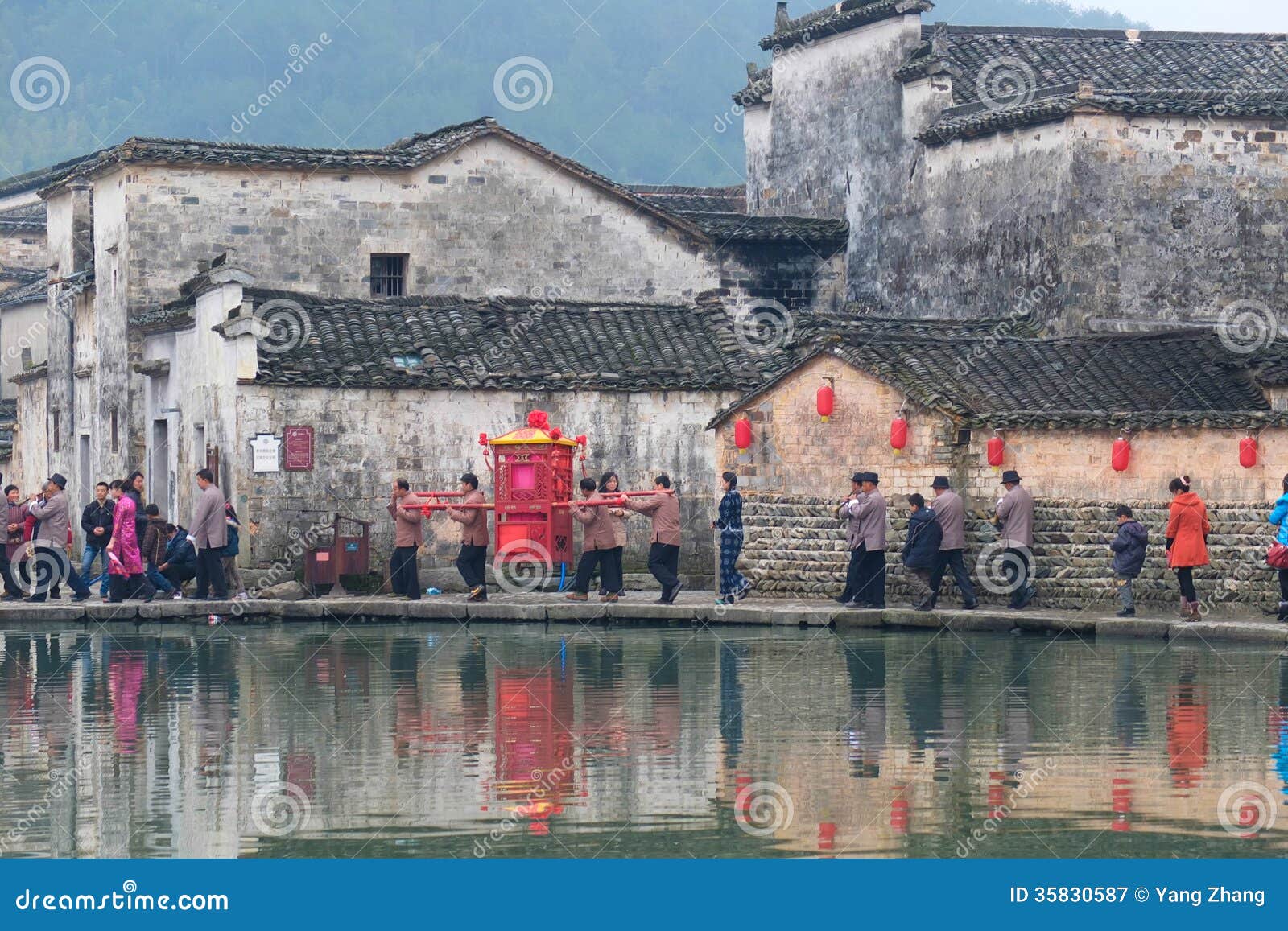 Романтичная поэтическая китайская деревня, hongcun (деревня Hong)