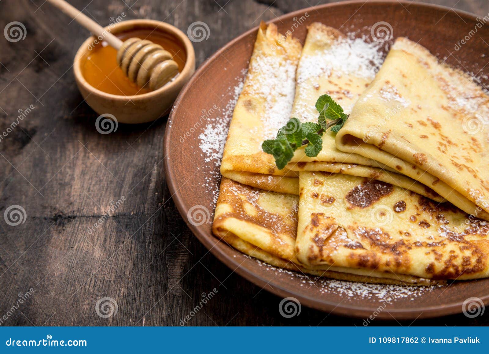 Блинчики с маскарпоне и бананом