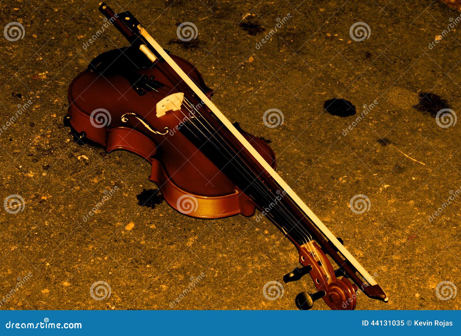 Скрипка в земле