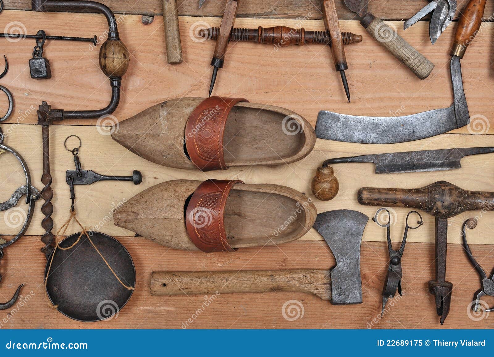 Старинные инструменты для хозяйства и их принадлежность