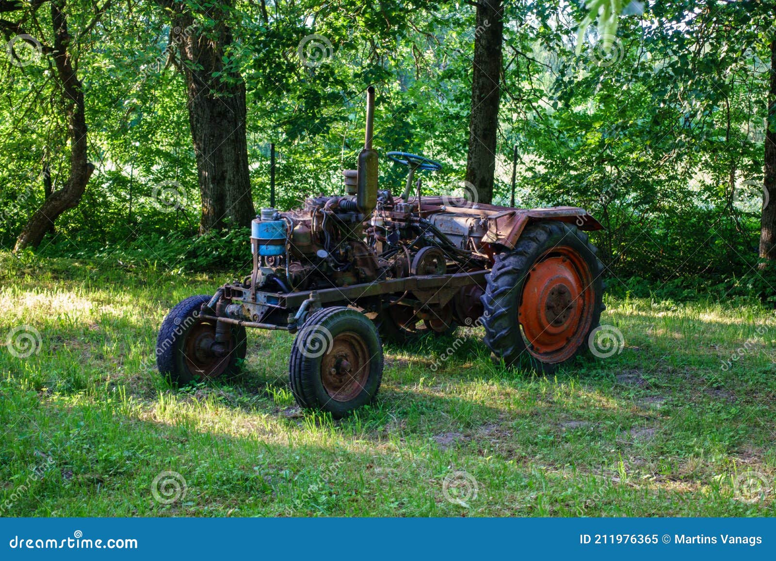 Сломанный трактор купить минитракторы 4х4