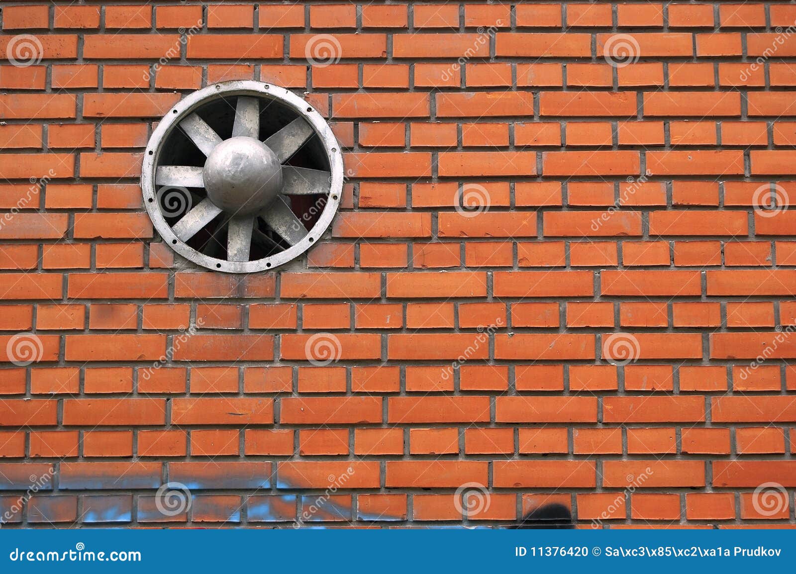 Как сделать вентиляцию в кирпичной стене - 90 фото