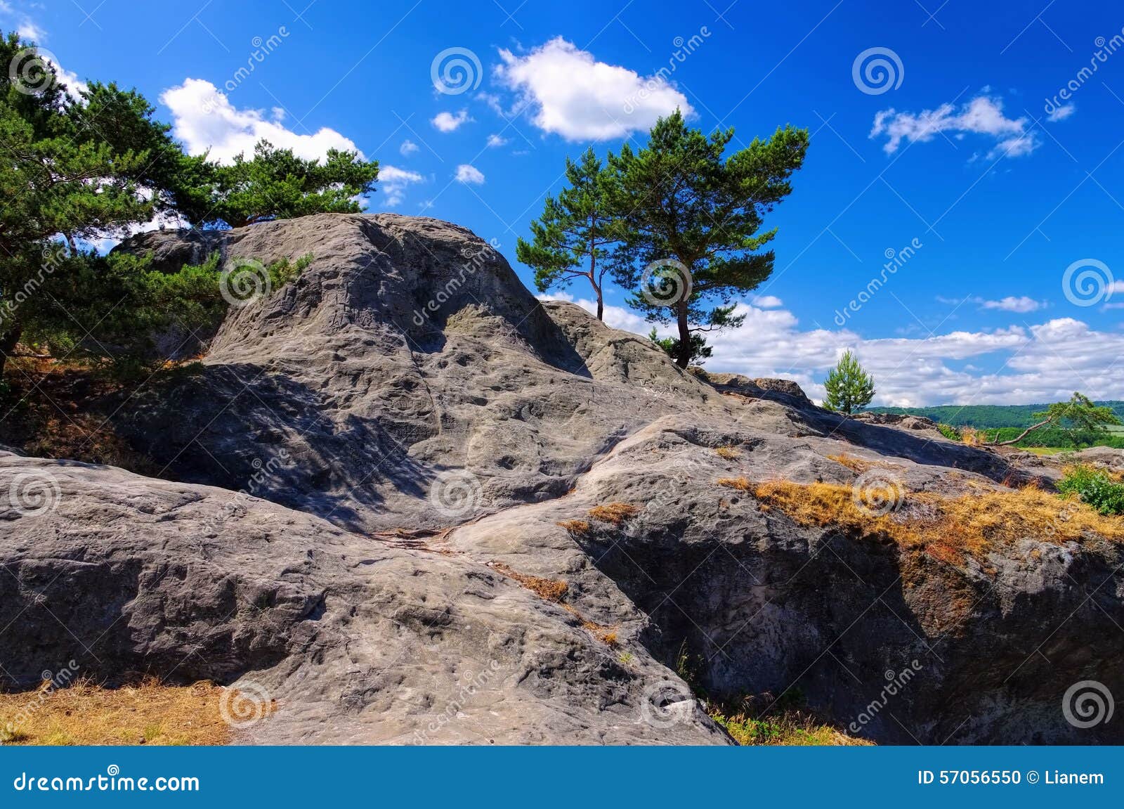 Стена дьяволов. Дьяволы огораживают в горах Harz