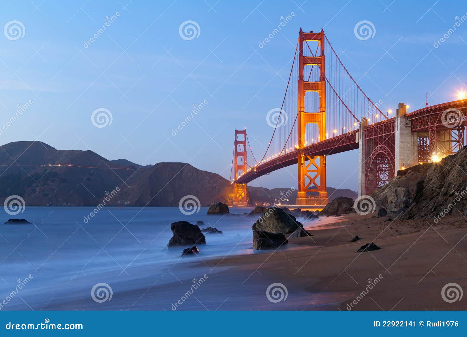 строб моста золотистый. заход солнца san строба california francisco моста золотистый