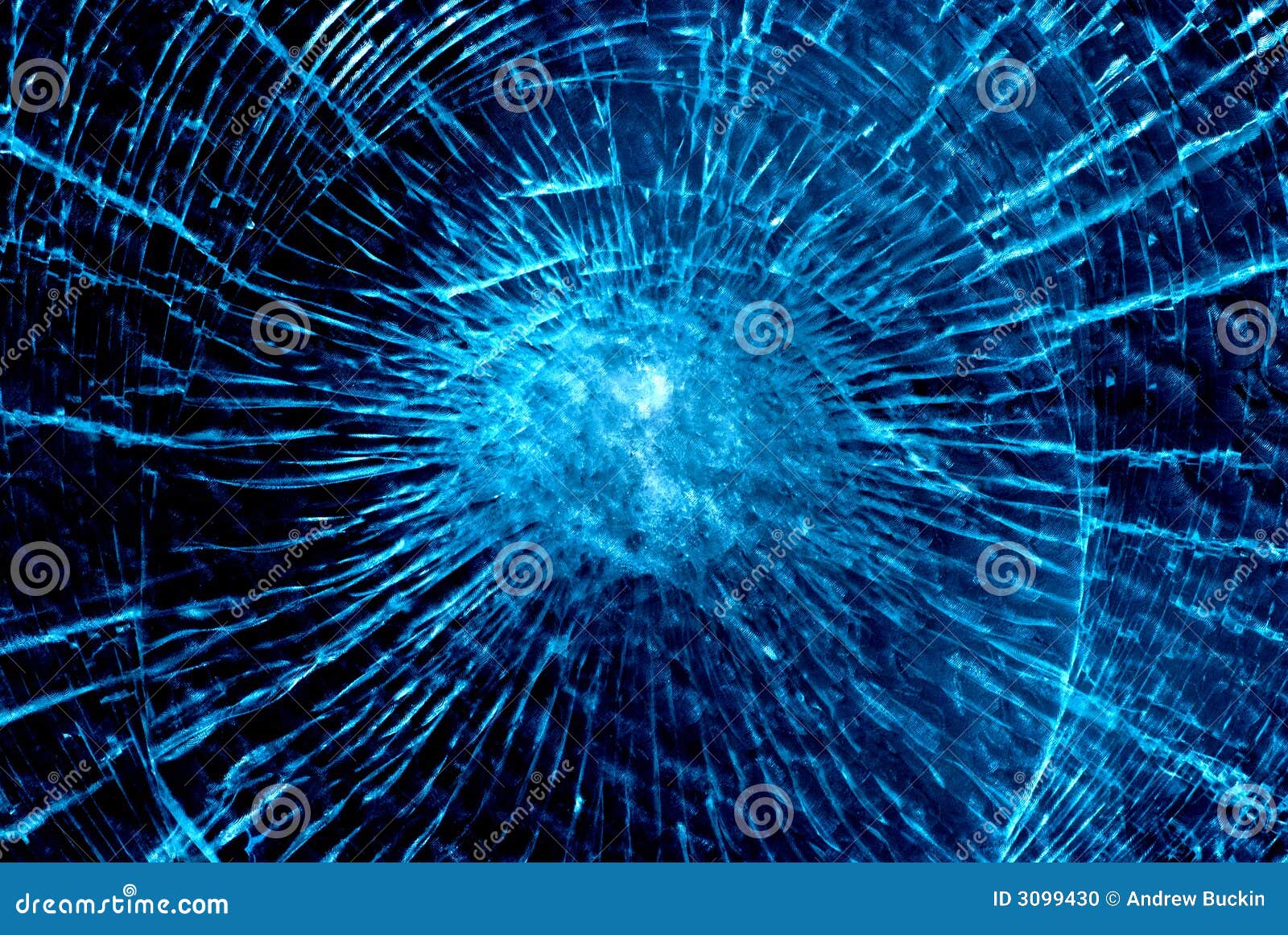 треснутое стекло стоковое фото. изображение насчитывающей отмело - 3099430