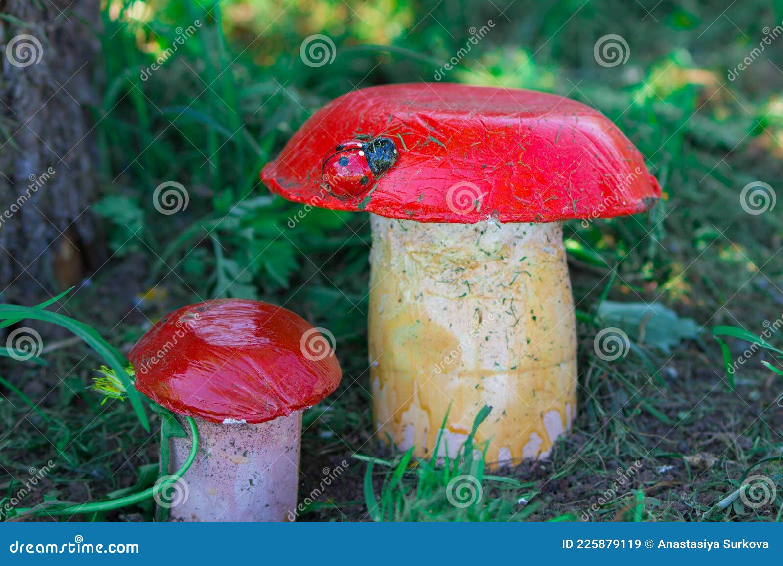 Как выбрать качественные садовые фигуры грибы