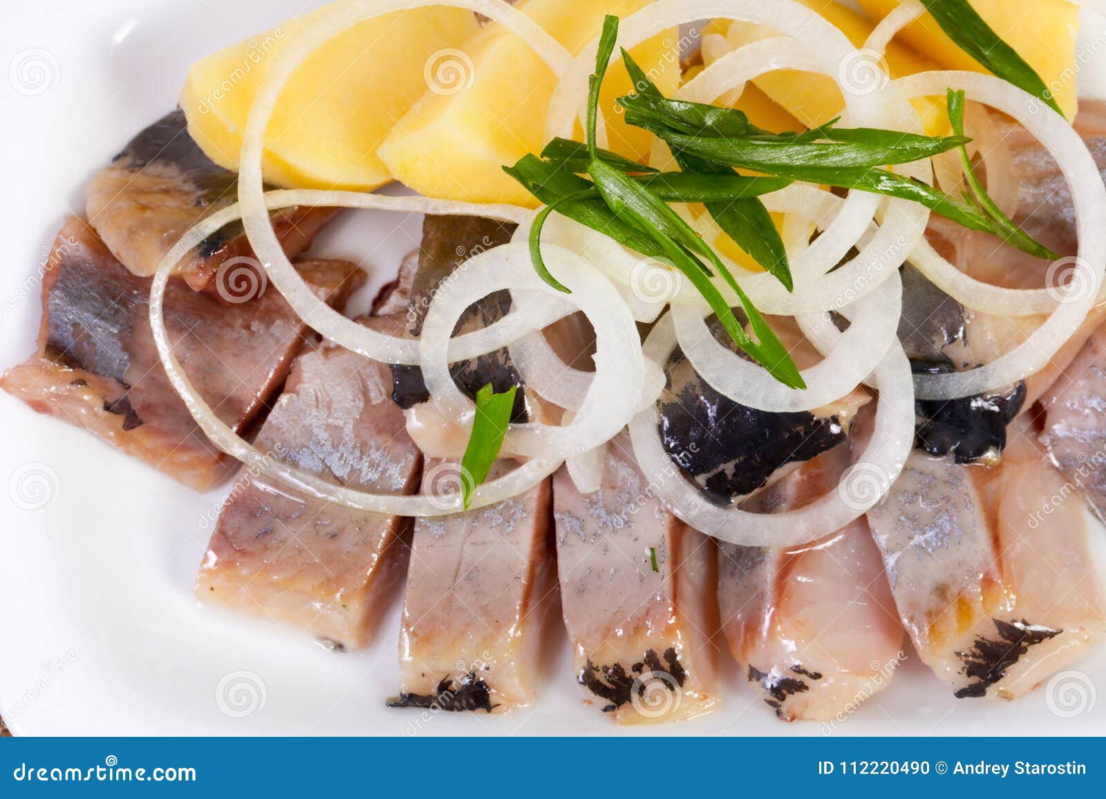 Закуска селедка с луком