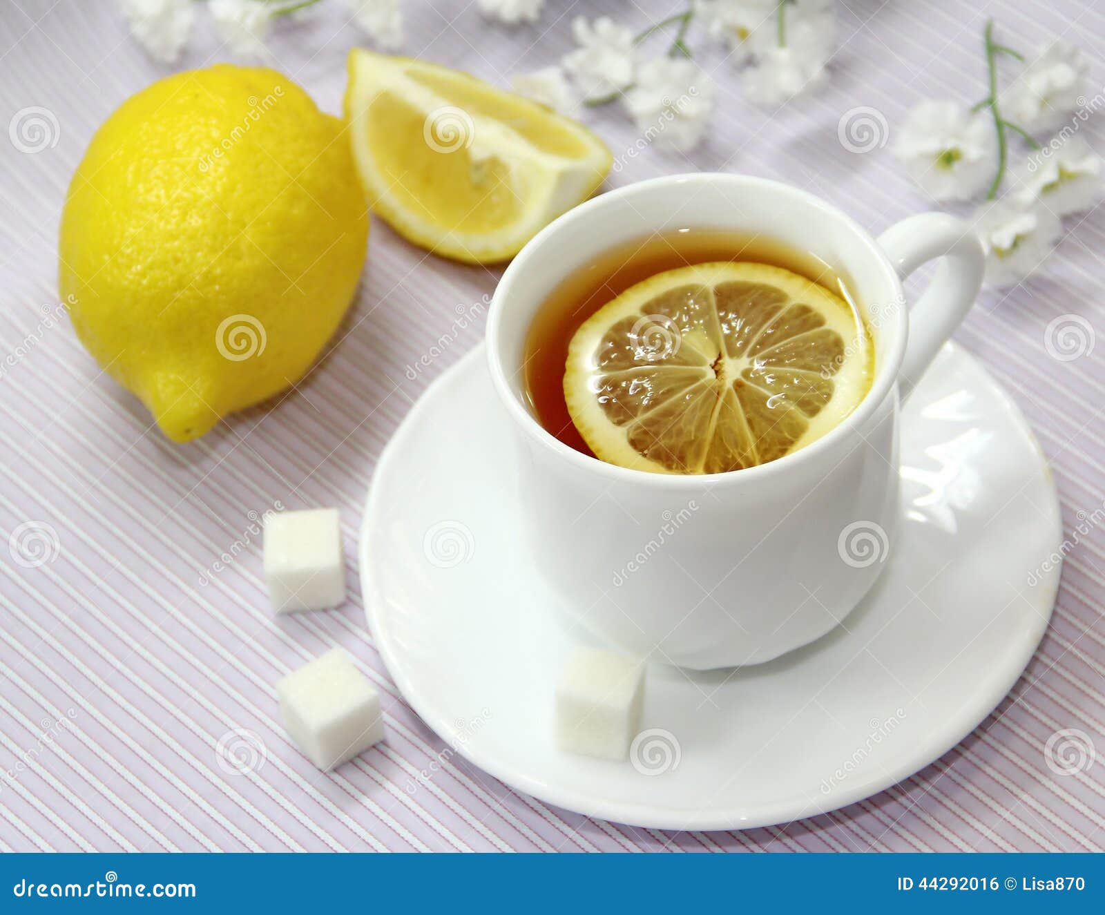 Лимонная долька в чае