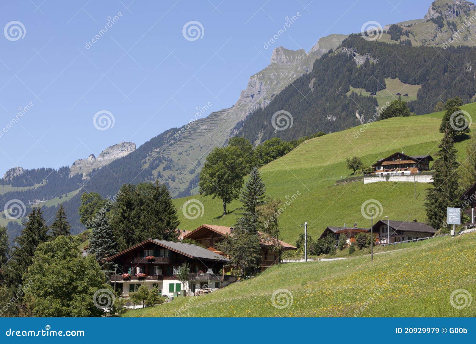 швейцарец chalet alps. швейцарец moutains chalets предпосылки традиционный