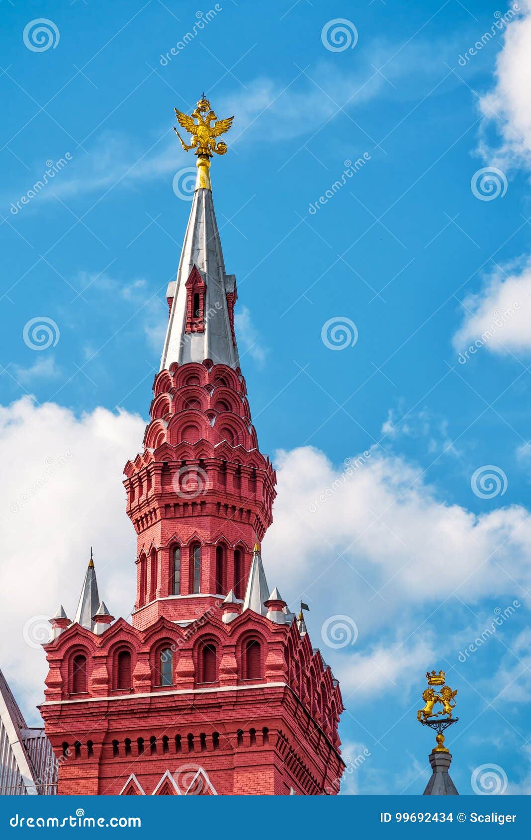 шпили москвы