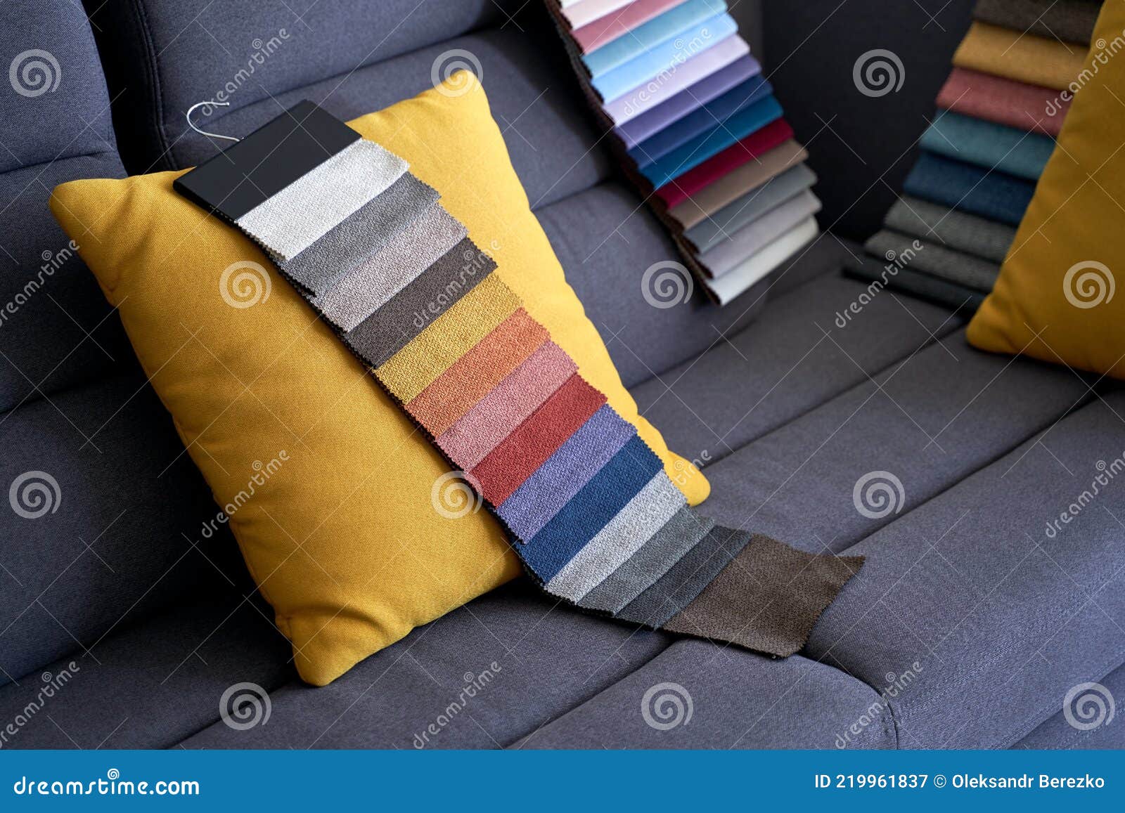 яркие образцы обивки на диване Стоковое Изображение - изображение ...