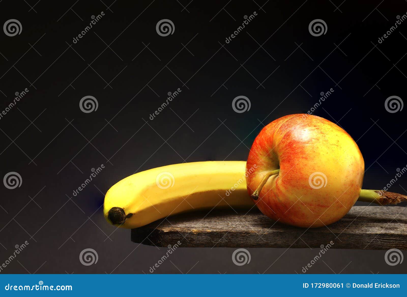苹果香蕉 库存照片. 图片 包括有 食物, 关闭, 果子, 查出, 维生素, 应用, 健康, 申请人, 巴马科 - 15530482