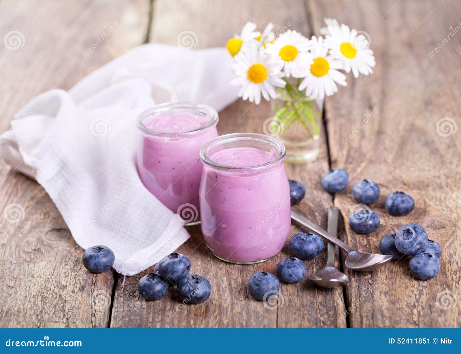 蓝莓酸奶 库存图片. 图片 包括有 夏天, 酸奶, 可口, 牛奶店, 水果, 奶油甜点, 快餐, 自创, 营养 - 19977781
