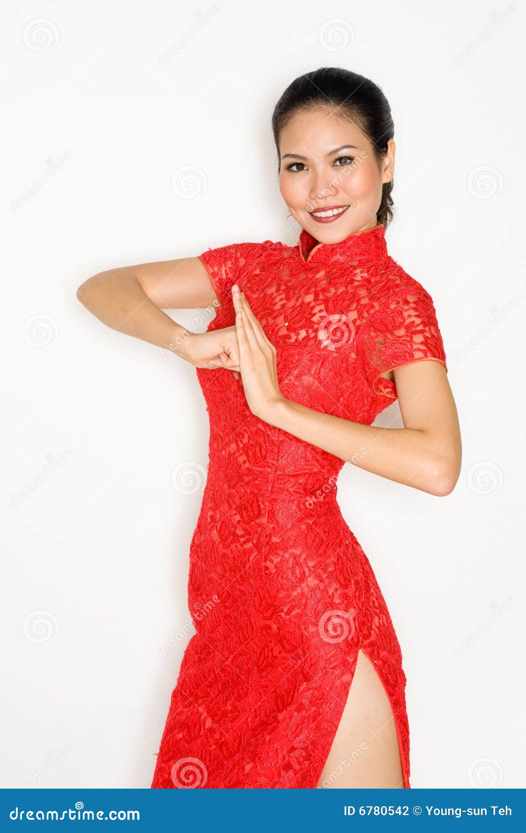 泰国美女拉横幅‘我爱中国人’