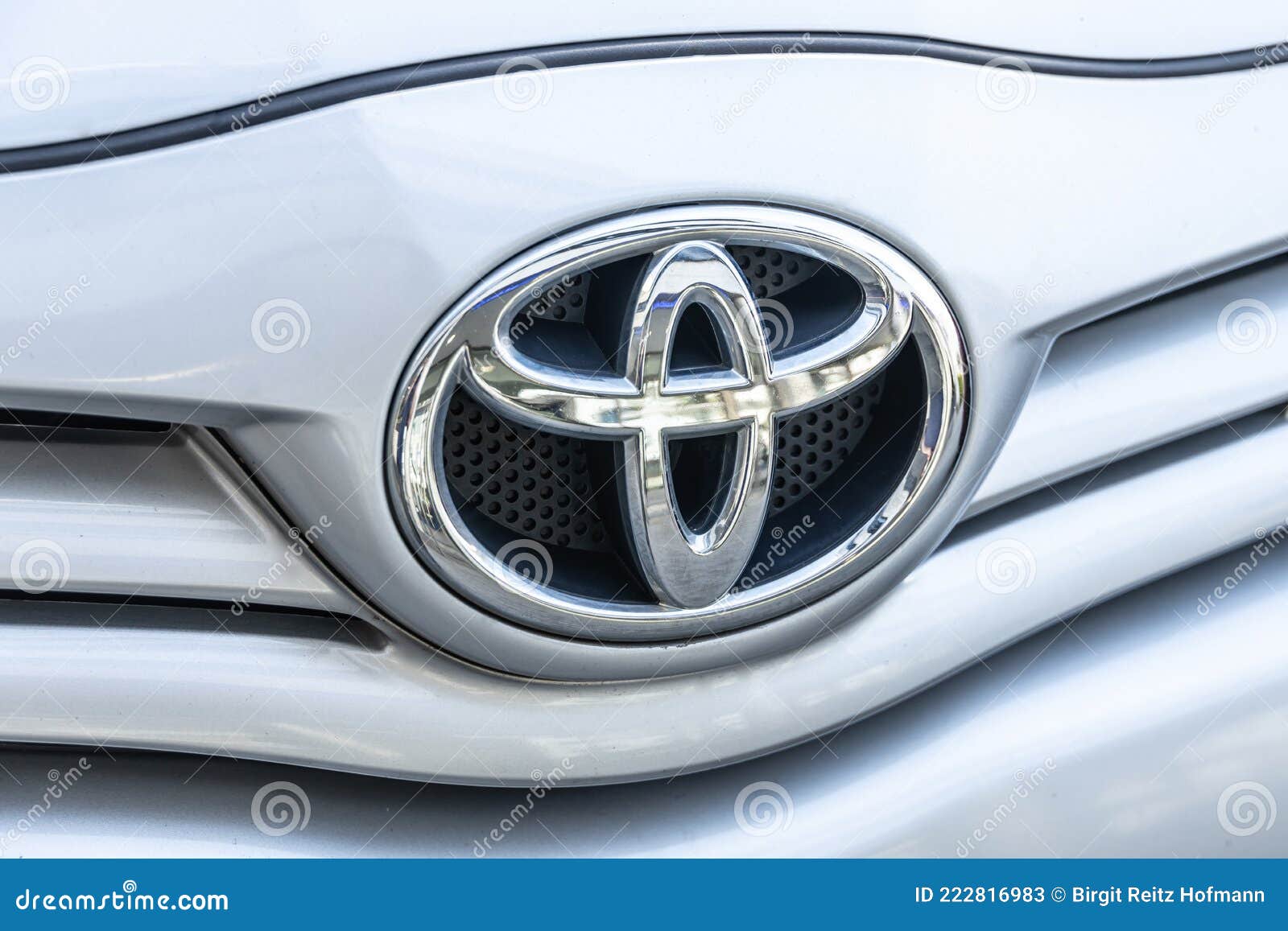 Toyota Logo Wallpapers - Wallpaper Cave