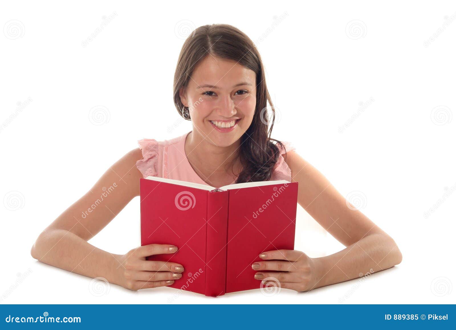 书读取妇女. 书愉快的读取妇女年轻人