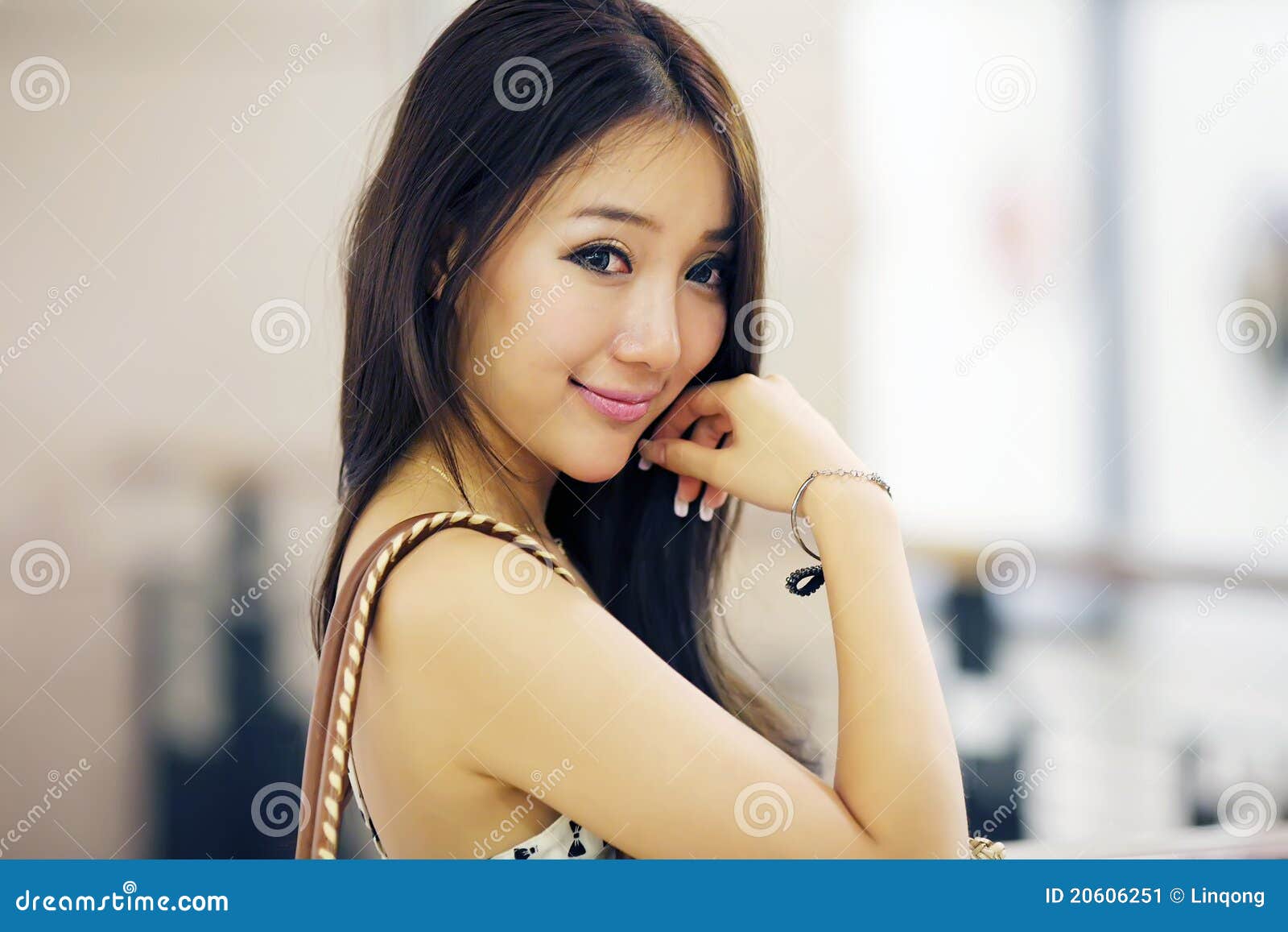 精选亚洲美女模特桌面壁纸_360社区