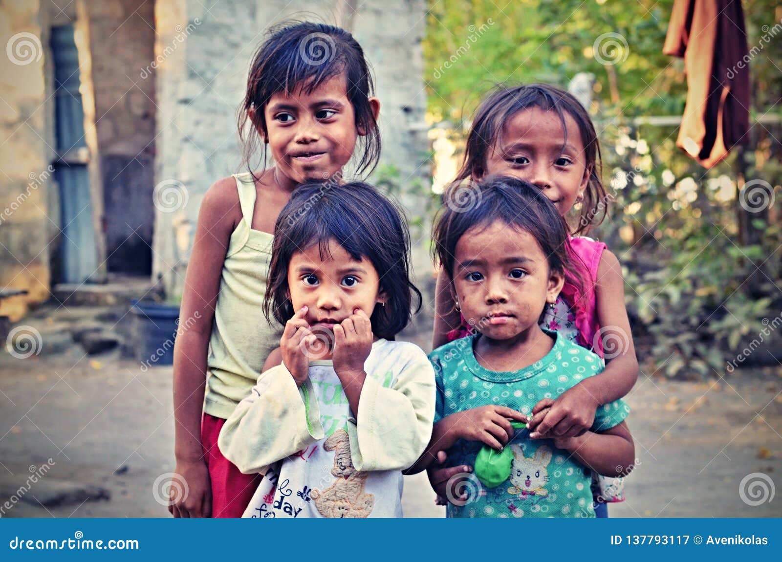 巴基斯坦可怜的孩子 编辑类图片. 图片 包括有 贫穷, 获取, 巴基斯坦, 难民, 颜色, 子项, 方式 - 126476280