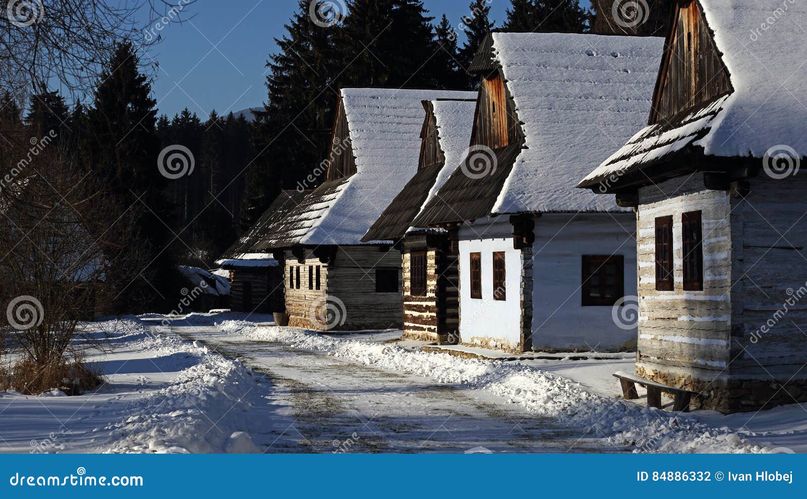 全景山冬天风景，斯洛伐克 库存图片. 图片 包括有 季节, 峰顶, 国家, 冻结, 圣诞节, 横向, 日出 - 60671681