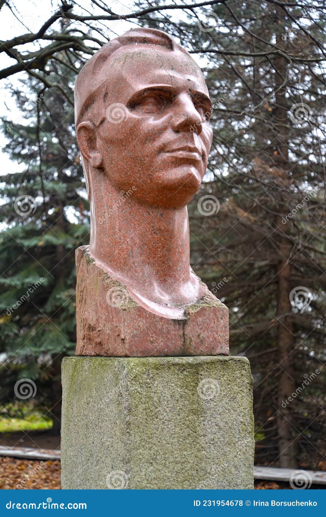 对加加林的纪念碑在莫斯科 库存照片. 图片 包括有 å ‘å°„å™¨, é , èµ·å§‹æ—¶é— - 27327020