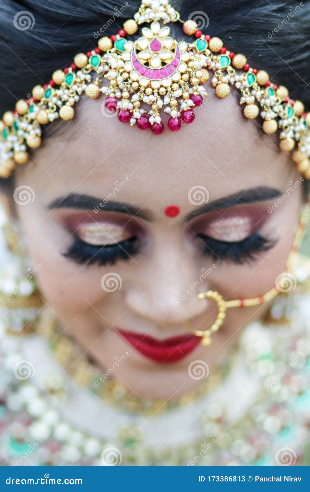 印度女人的鼻饰 原来首饰真的不止耳环项链这么简单！_凤凰旅游
