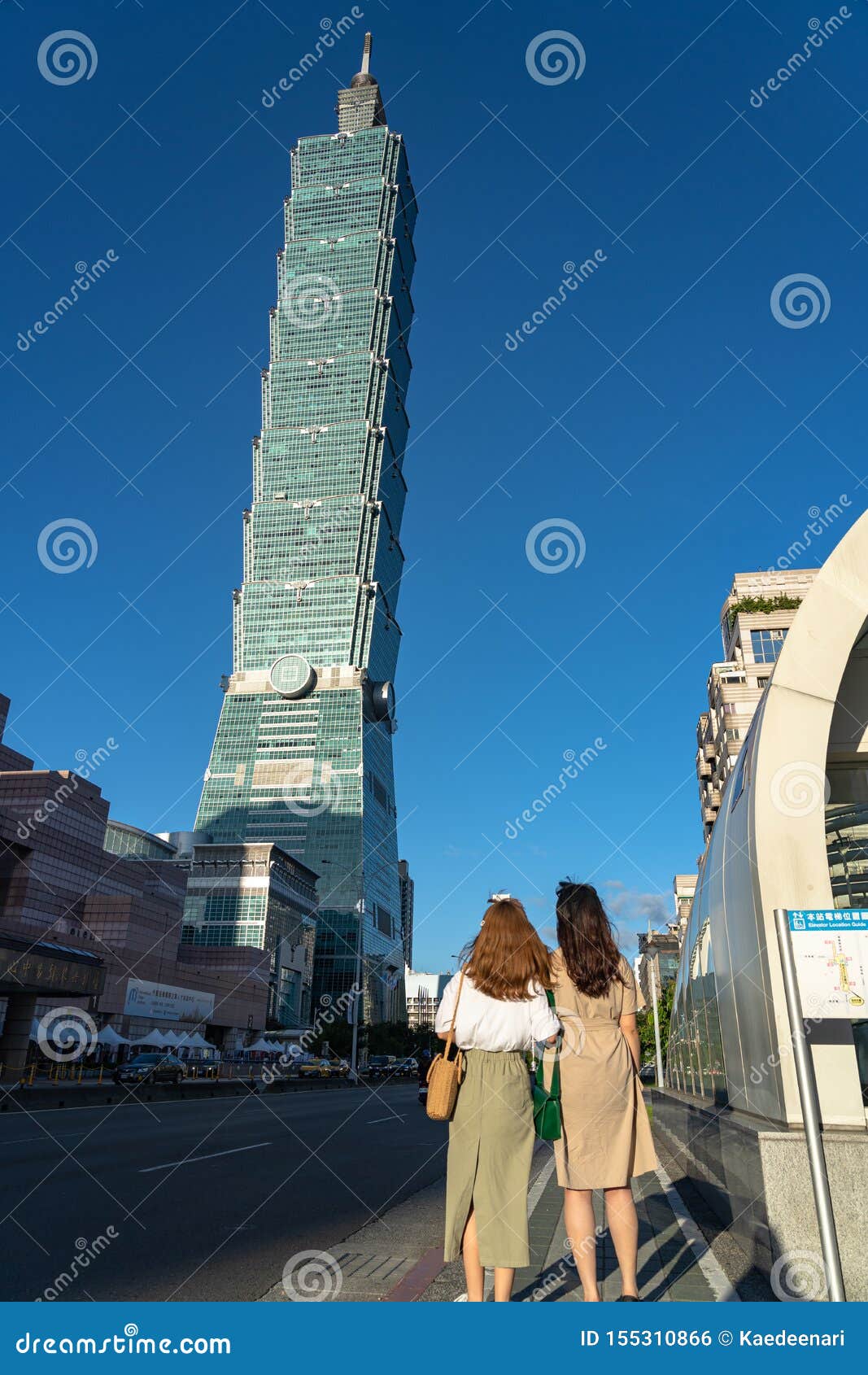 台湾台北101摩天大楼-建筑风景壁纸-1366x768下载 | 10wallpaper.com