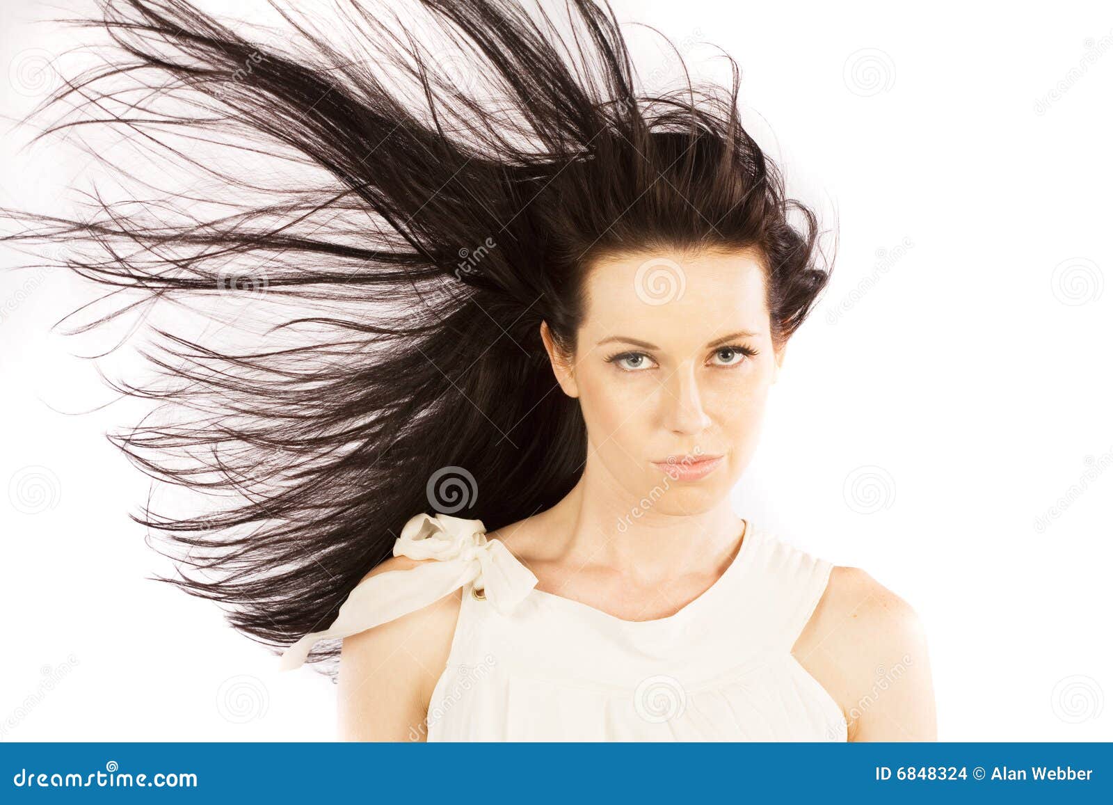 头发被风吹起来的美女人物高清摄影jpg图片免费下载_编号19lhj7281_图精灵
