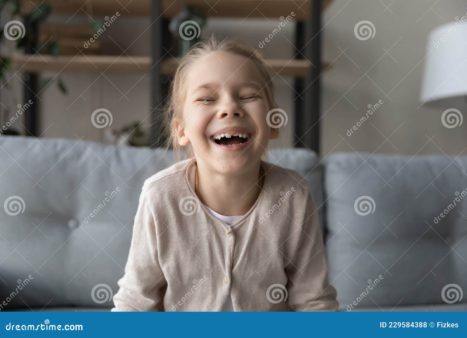 大笑的外国小孩摄影图__儿童幼儿_人物图库_摄影图库_昵图网nipic.com