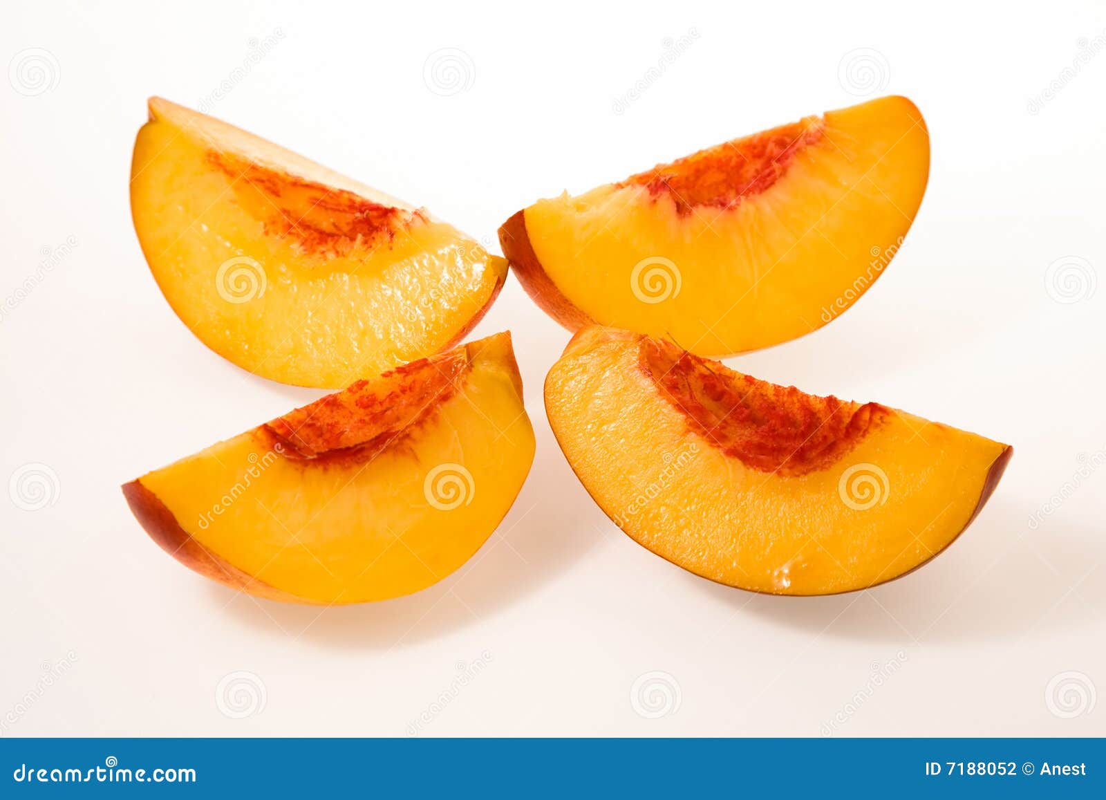 两被切的桃子果子 库存照片. 图片 包括有 核心, 外出, 新鲜, 设计, 成熟, 粉红色, 有机, 原始 - 126878690