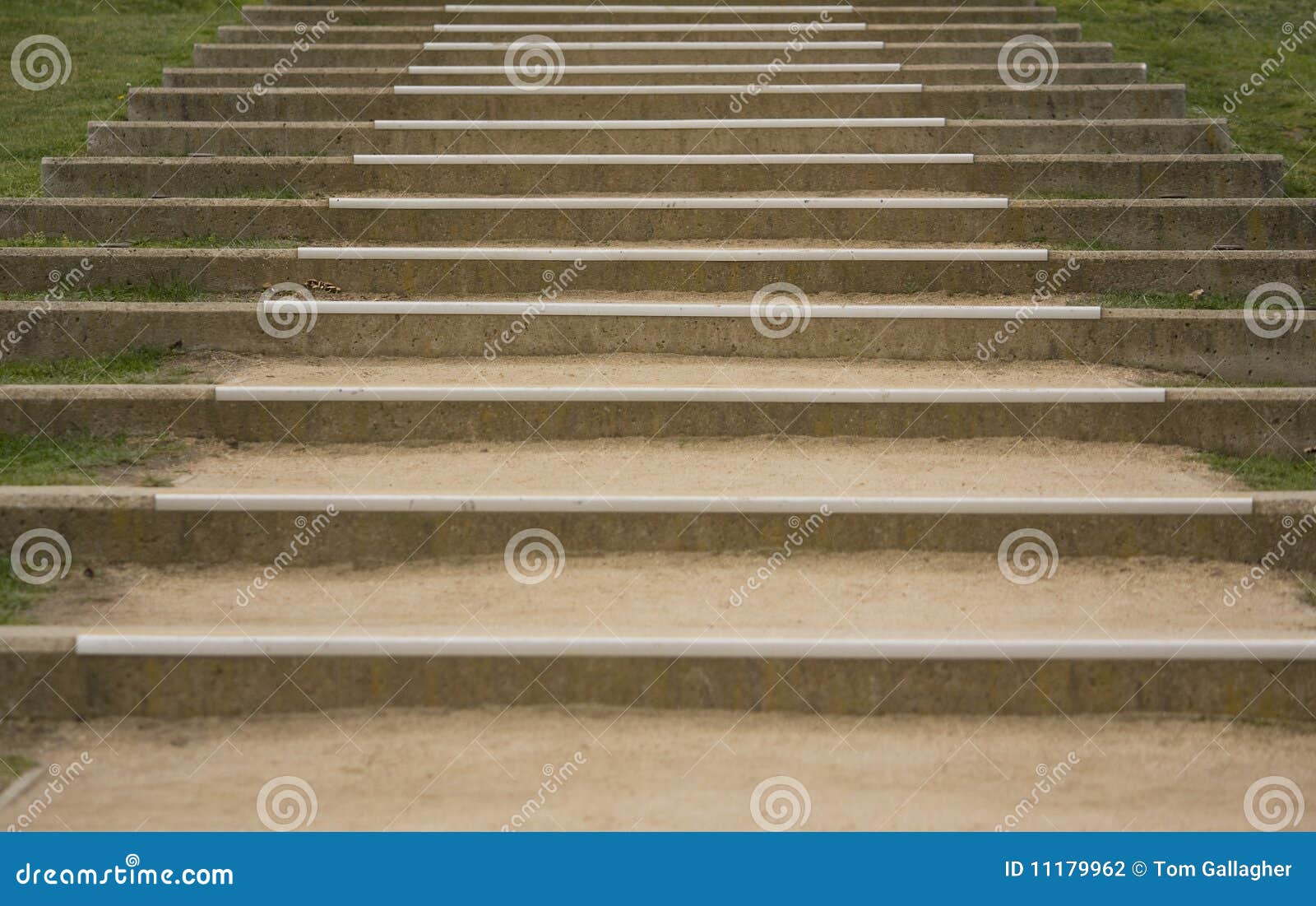 土楼梯. 导致做的楼梯的土小山