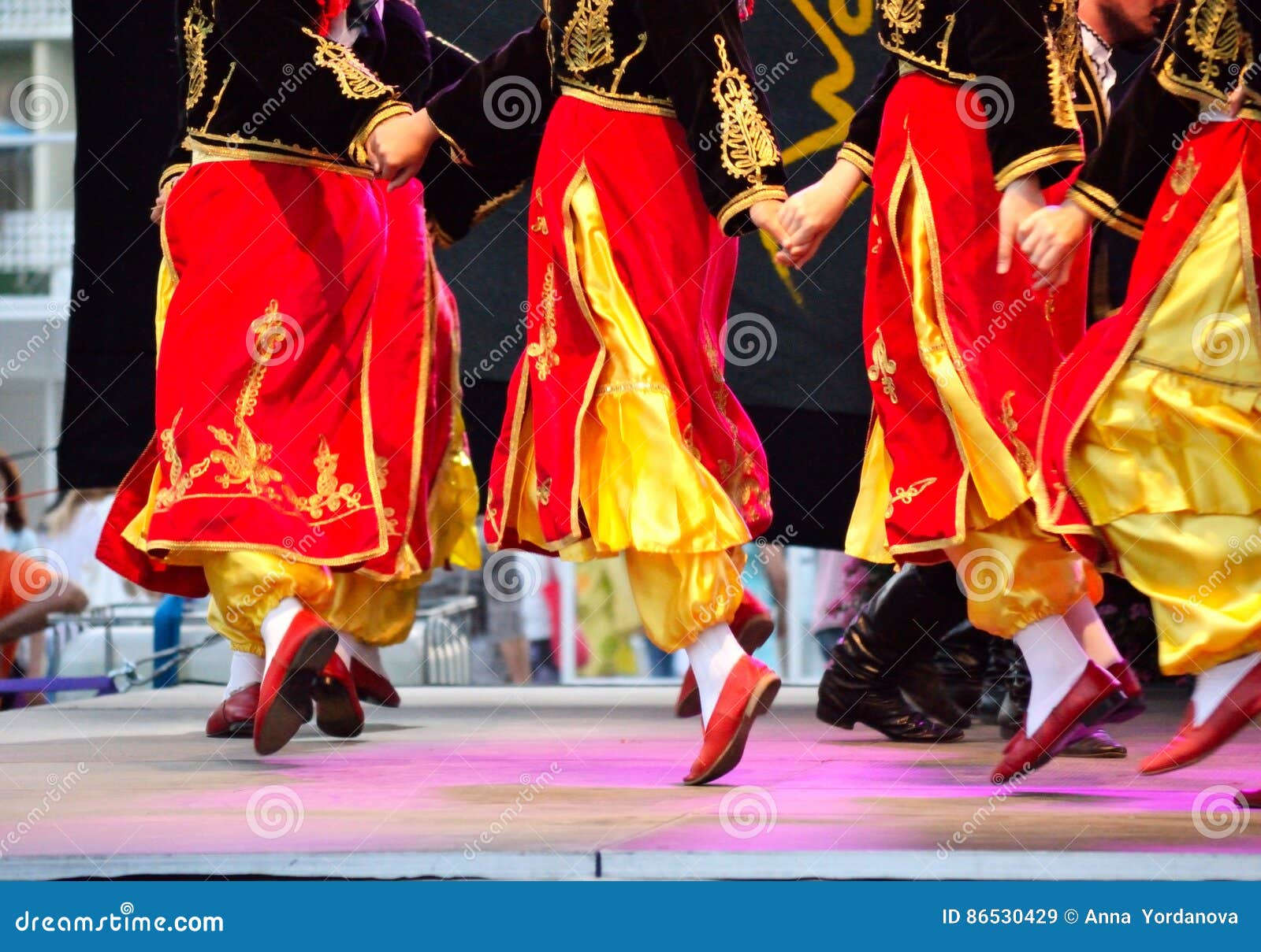 土耳其旋转的舞蹈家或Sufi旋转的舞蹈家Spirito的 编辑类库存照片 - 图片 包括有 文化, 宗教信仰: 118595808