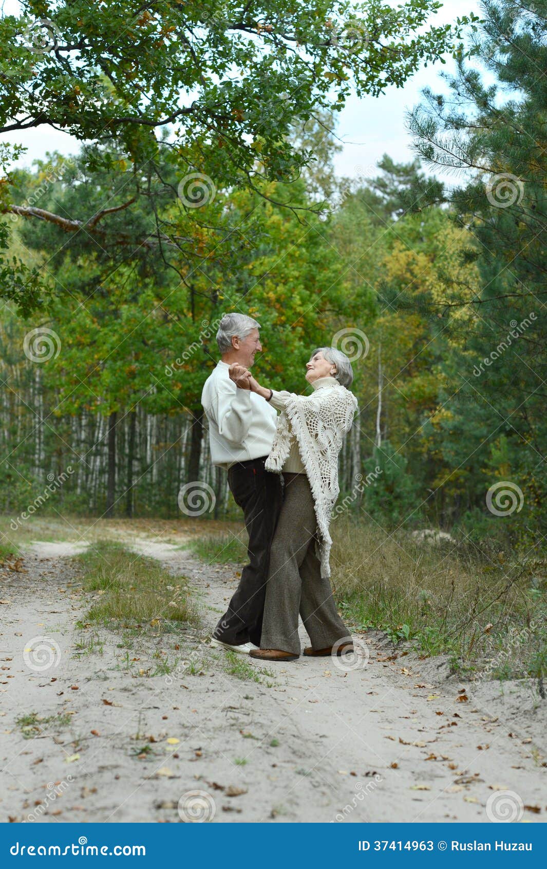 一對老年夫婦的肖像圖片素材-JPG圖片尺寸5700 × 3800px-高清圖案501463097-zh.lovepik.com