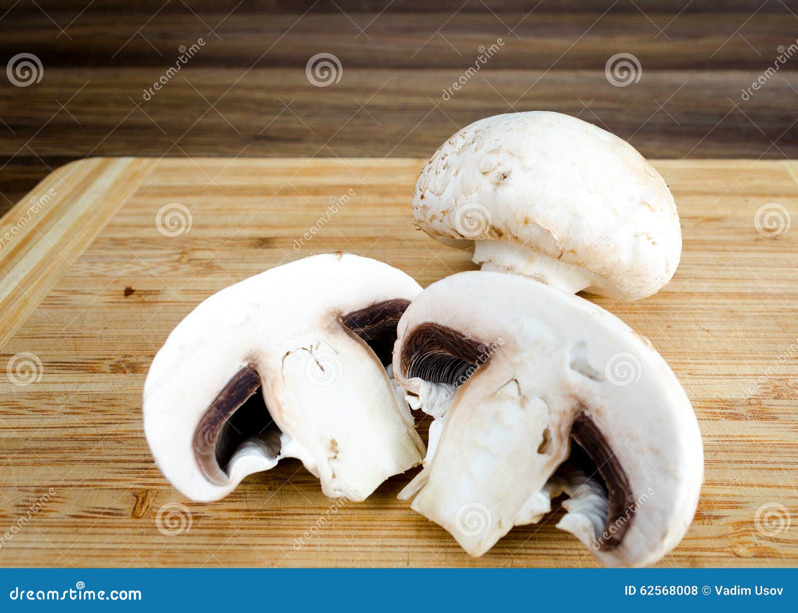 切木板上的蘑菇混合顶视图 库存图片. 图片 包括有 鲜美, 食物, 不同, 蘑菇, 纹理, 特写镜头, 问题的 - 260063683