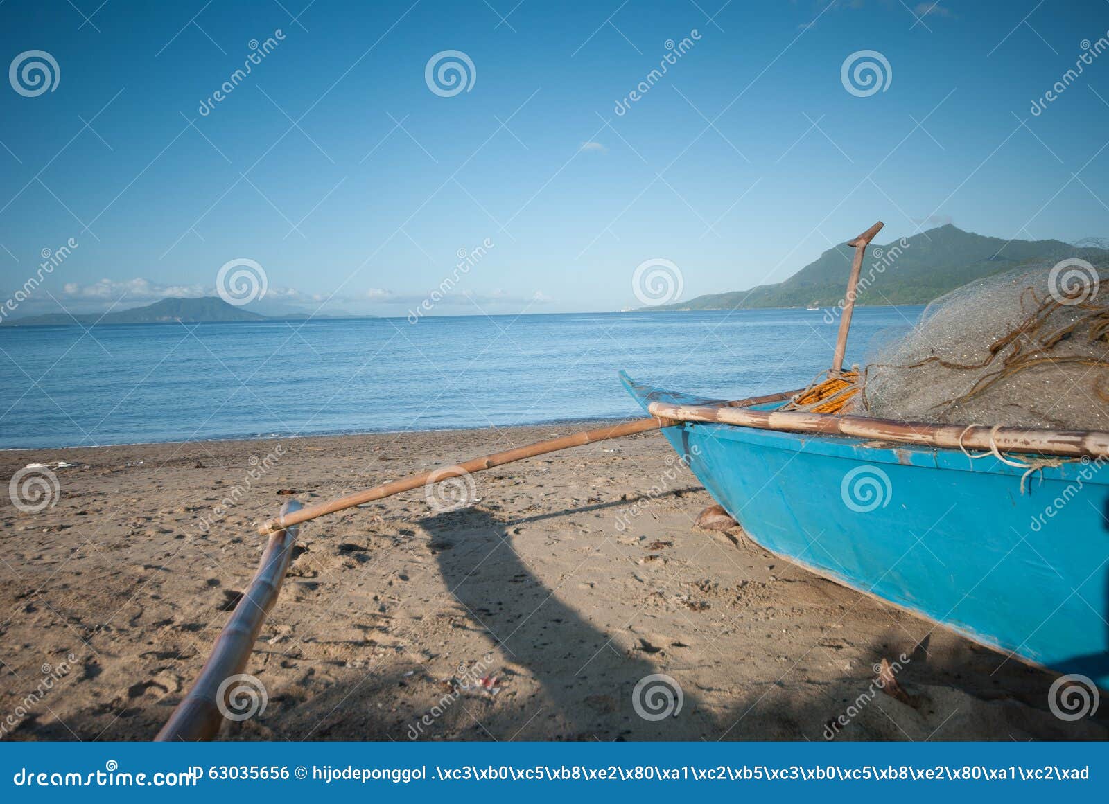 早晨海浪冲进海滩 库存照片. 图片 包括有 阳光, 蓝色, 海运, 夏天, 海岛, 火箭筒, 横向, 海岸线 - 162714880