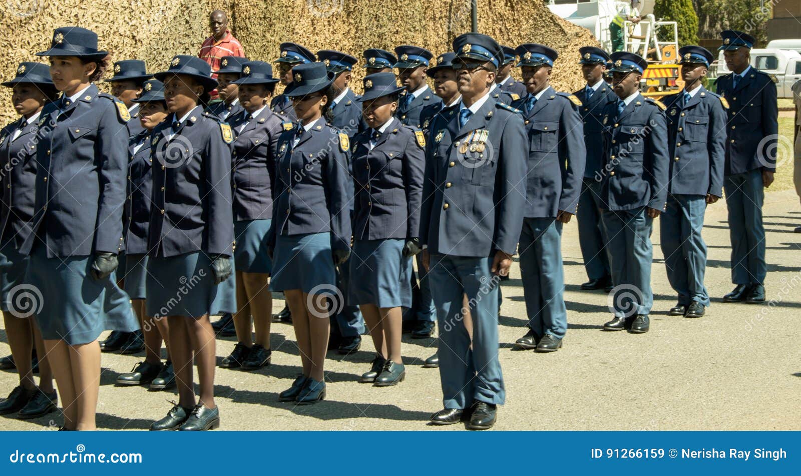 巡逻宽窄巷子观摩实战演练 南非警察来蓉开展国际警务交流访问