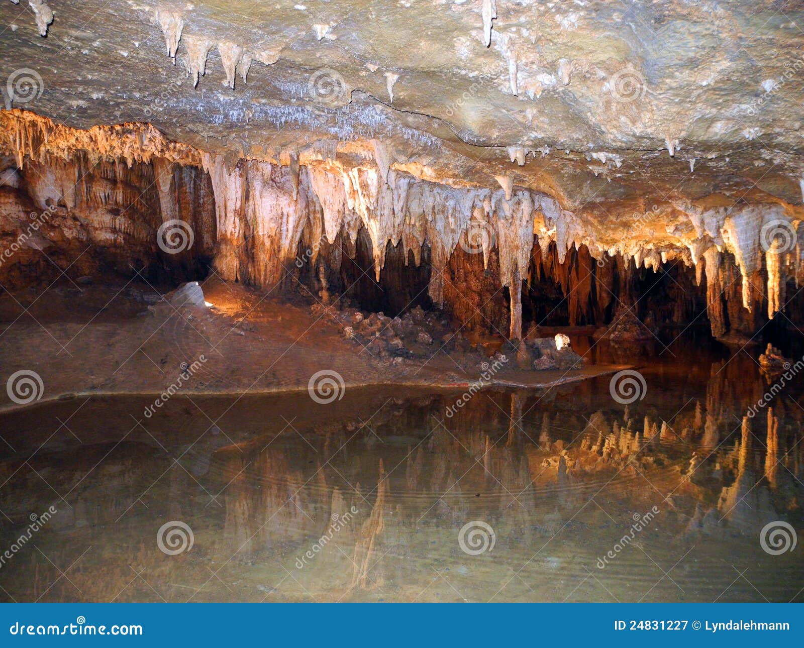 【奧地利。維也納】※景點※ Seegrotte 維也納森林地洞湖 地下湖 ~ 歐洲最大的地洞湖 | 澳門生活誌 | CyberCTM