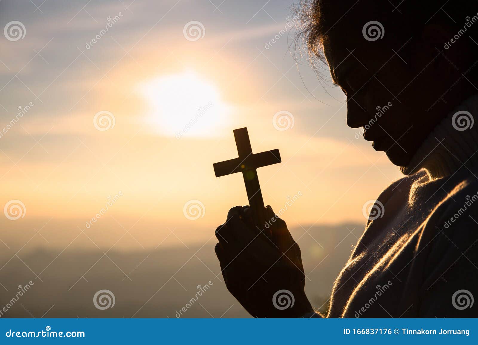 祈祷的女人剪影图片素材_免费下载_jpg图片格式_高清图片500219926_摄图网