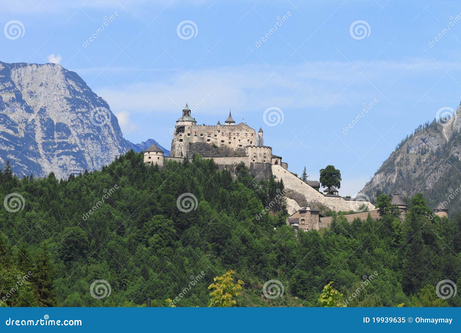 奥地利城堡 库存图片. 图片 包括有 堡垒, 蓝色, 旅行, 旅游业, 节假日, 奥地利, 森林, 天空 - 133761169