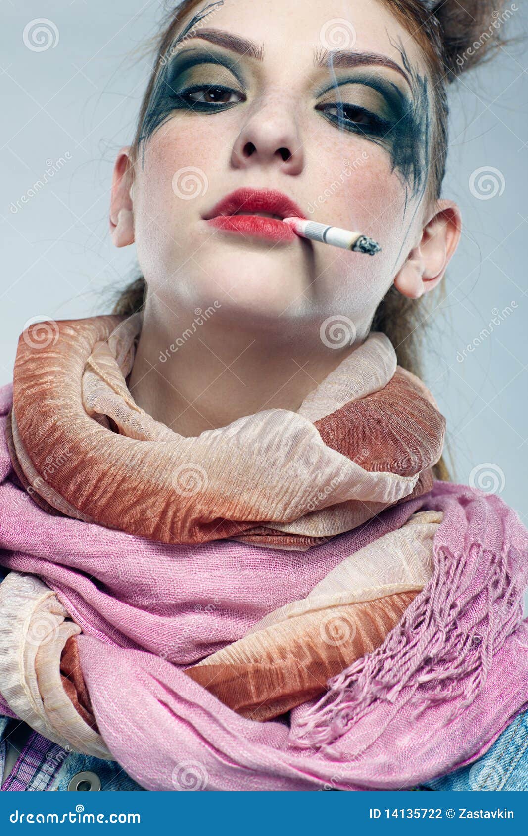 壁纸 : Shadbase, 抽烟, 耳机, 香烟, 晚, 市, 妇女, 艺术品, 哭泣, 眼泪, Doomer Girl, shadman ...