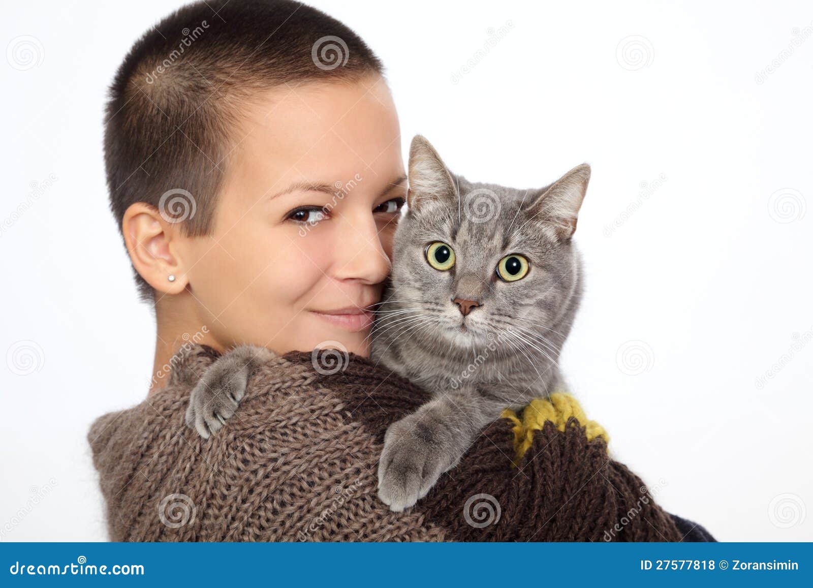 一组抱着猫的女生头像