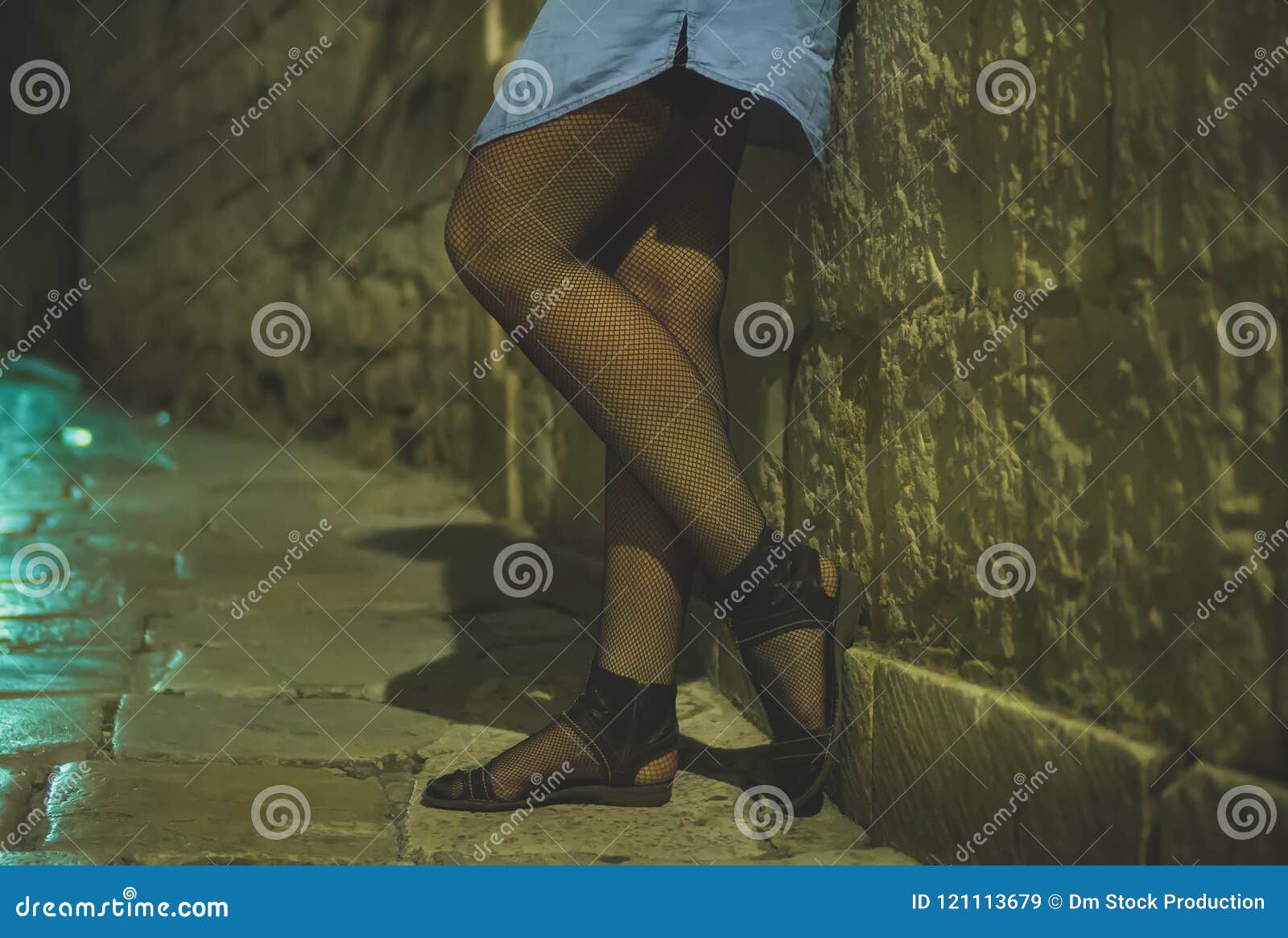 台北妓女 库存照片. 图片 包括有 女性, 道路, 聚会所, 街道, 日语, 魅力, 表面, 白天, 中国 - 49714542