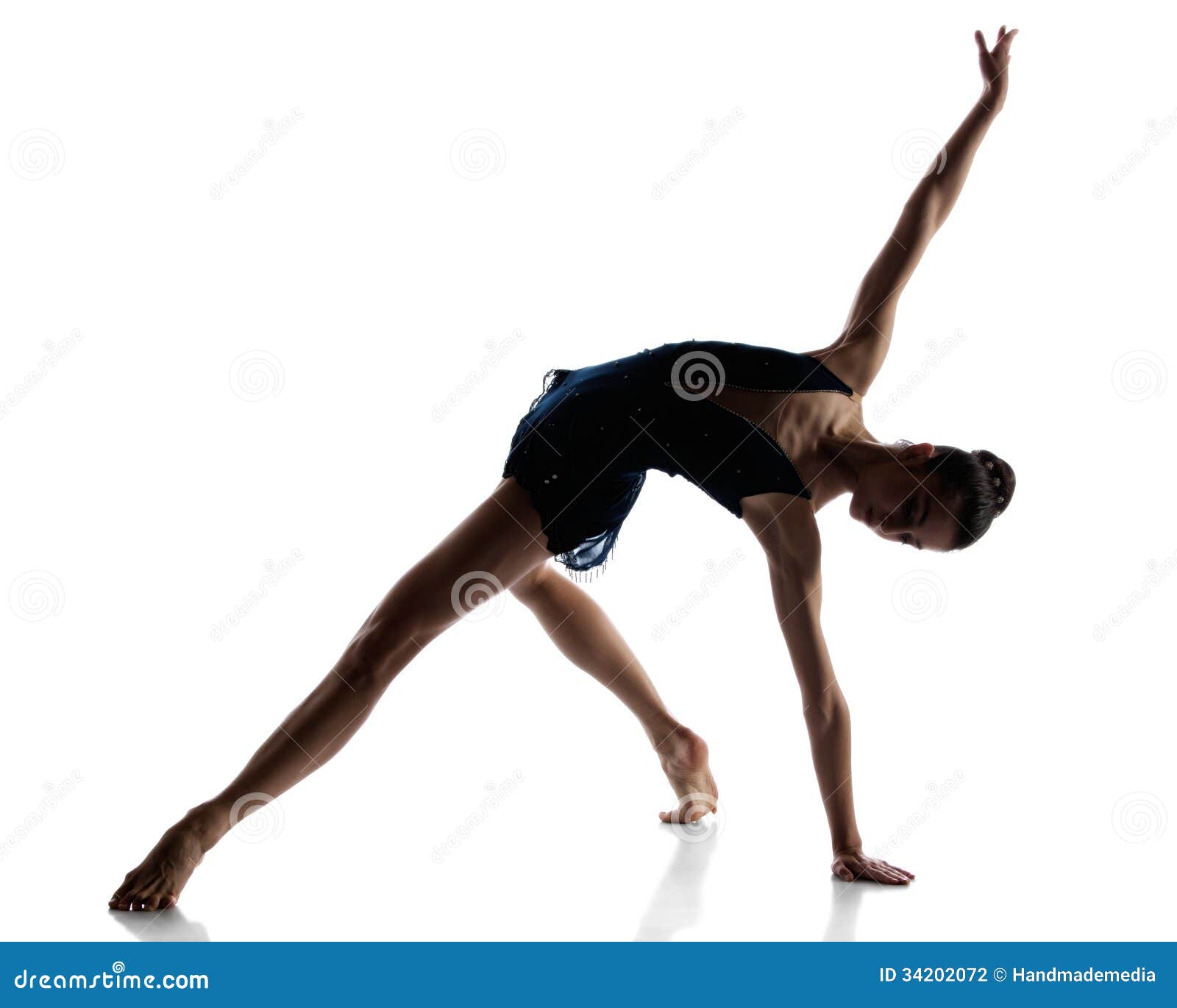 跳芭蕾舞者 库存照片. 图片 包括有 背包, 播放, 女孩, 人们, 体育运动, 匪盗, 杂技演员, 执行 - 7888050