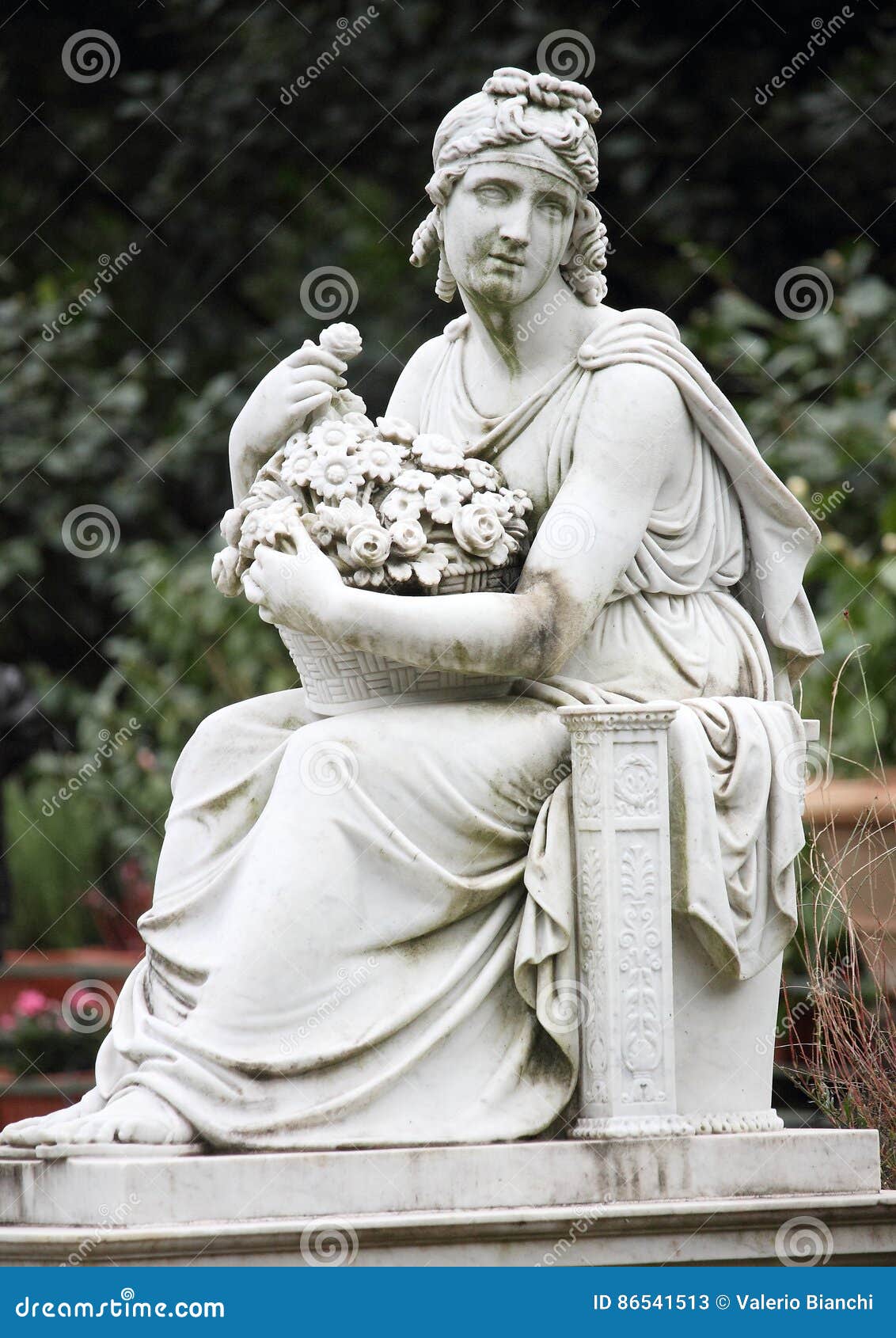 粉红色背景中突显的古希腊女神半身像 戴安娜头像的石膏版 库存图片 - 图片 包括有 神话, 欧洲: 175511563
