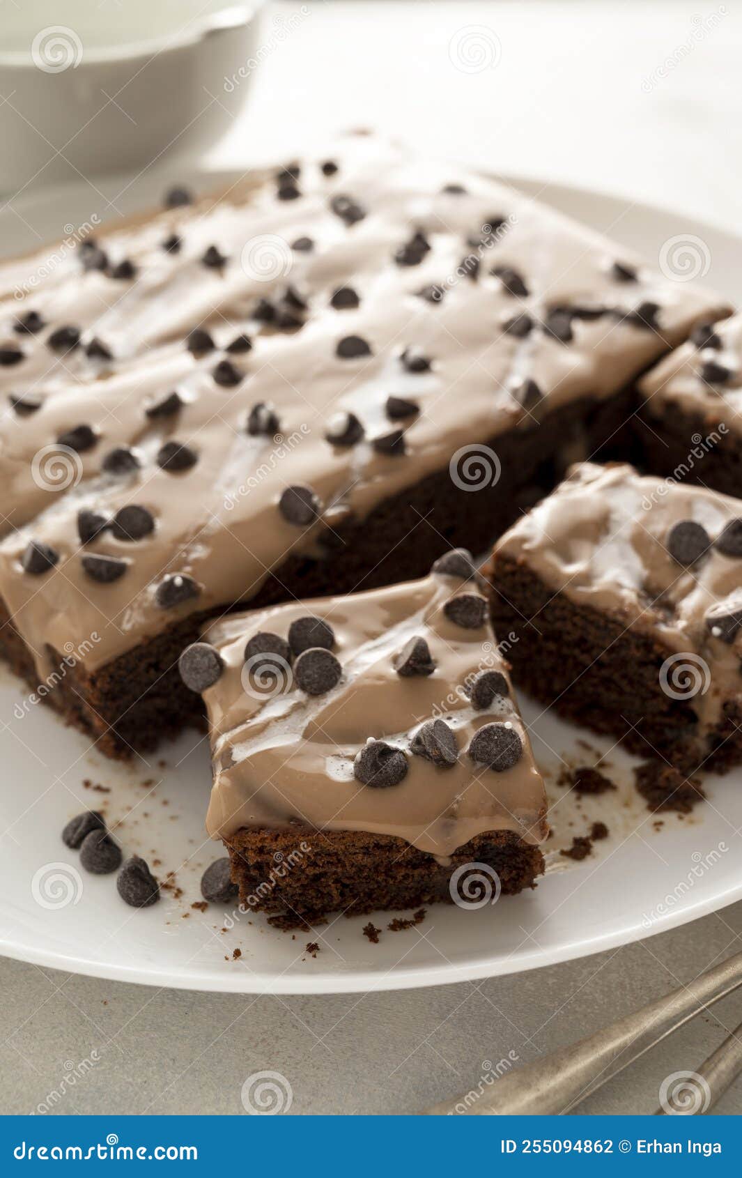 巧克力海绵蛋糕,巧克力蛋糕,六寸_大山谷图库