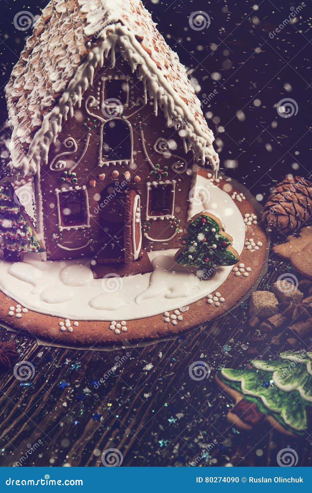 欧式复古创意 树脂圣诞用品饼干屋LED夜灯房子家居装饰工艺品摆件-阿里巴巴