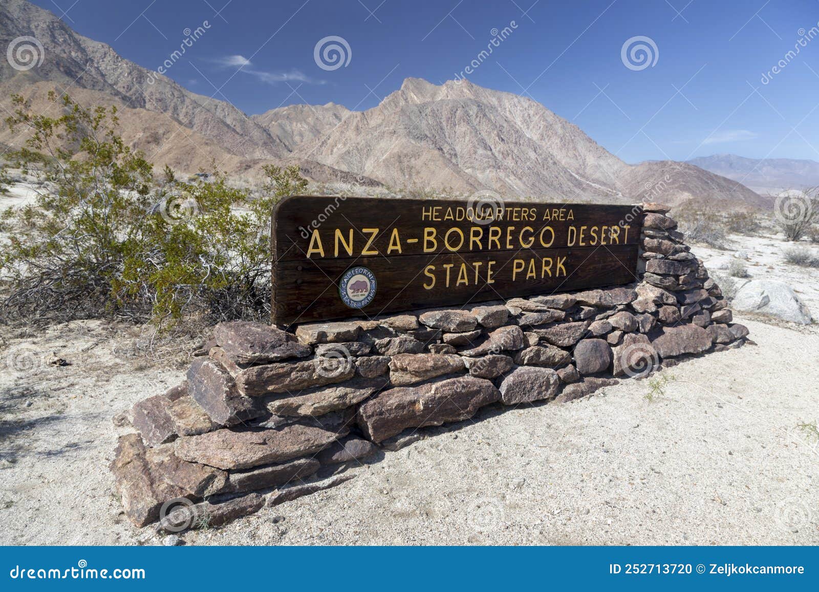 安萨博雷戈沙漠公园总部访客中心编辑类图片. 图片包括有符号, 地标 