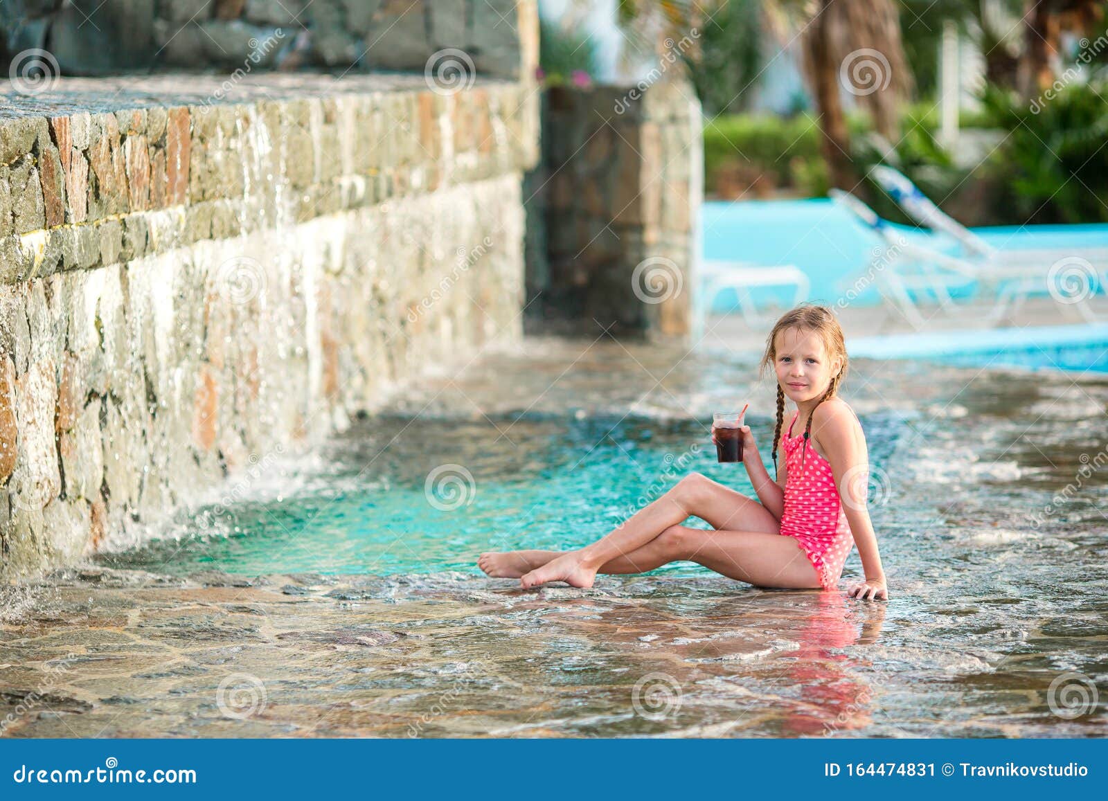 Beauty Swimming Picture And HD Photos | Free Download On Lovepik