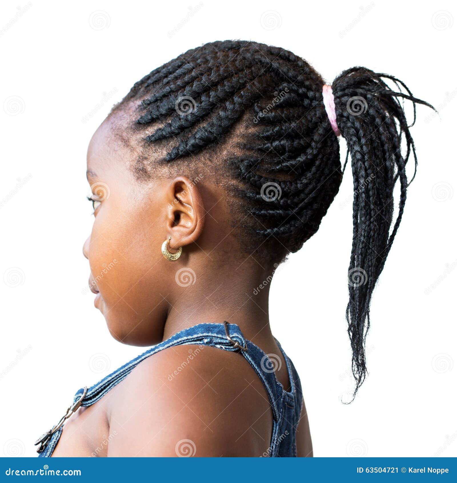 有美好的发型的双可爱的非洲小女孩 库存图片. 图片 包括有 冒犯, 混杂, 偶然, 投反对票, 破擦声 - 133484169