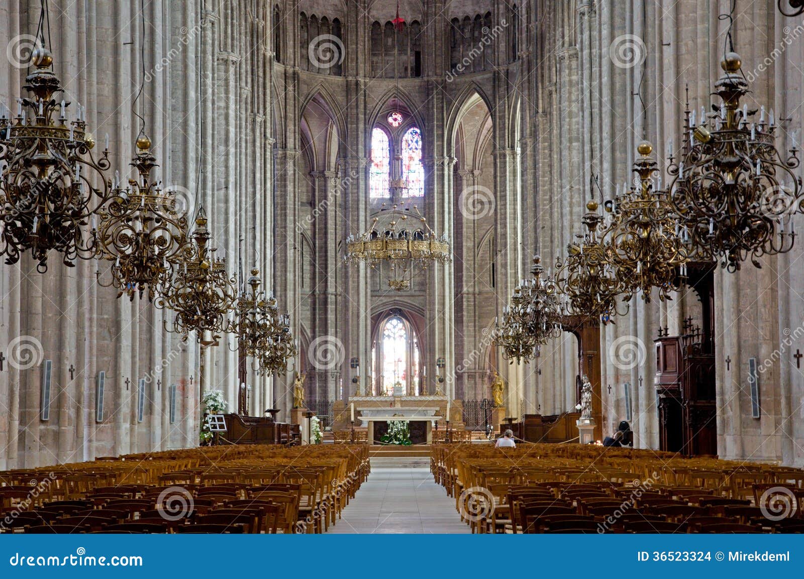 布尔日主教座堂法国 库存图片. 图片 包括有 宽容, 雕象, 雕塑, 装饰, 入口, 欧洲, 大教堂, 场面 - 62636043