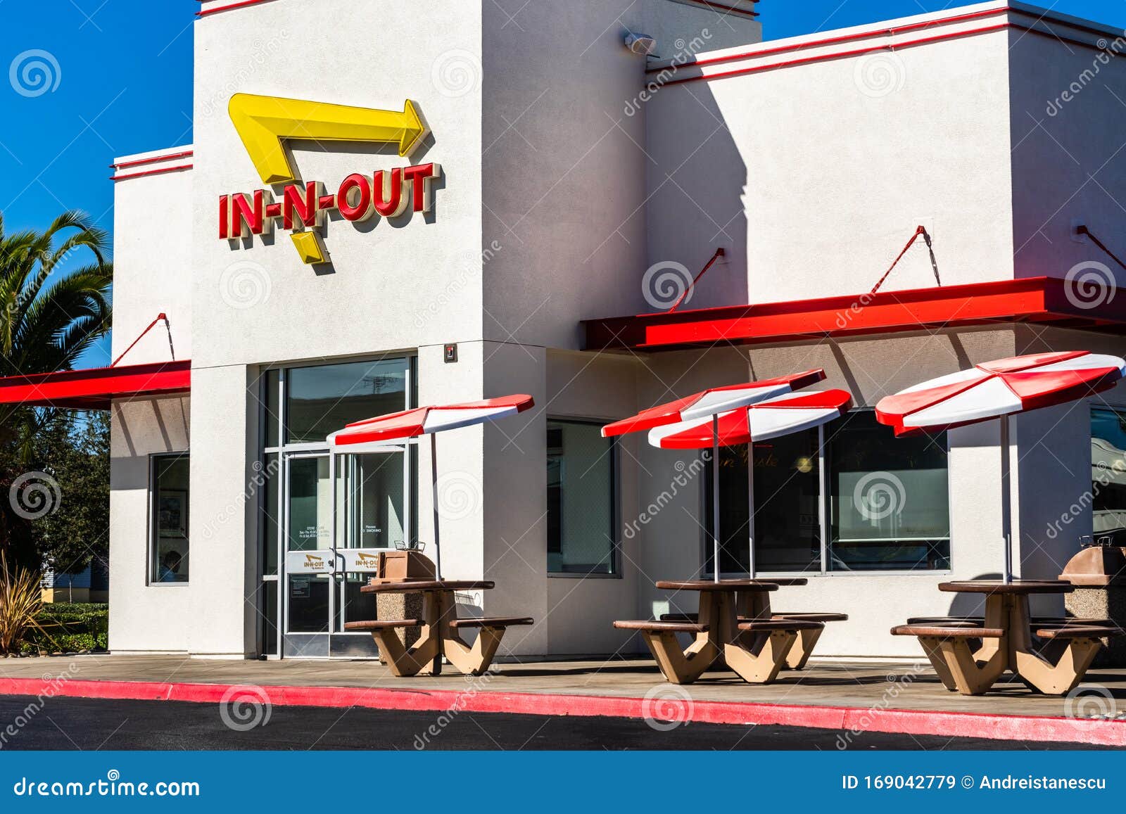 2019年10月9日San Jose / CA / USA - in-N-Out位置，位于南